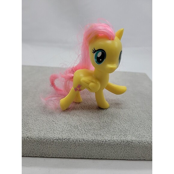 2016 Fluttershy Brushable Figure My Little Pony Hasbro 3.5" Height Plastic PVC - Picture 1 of 16